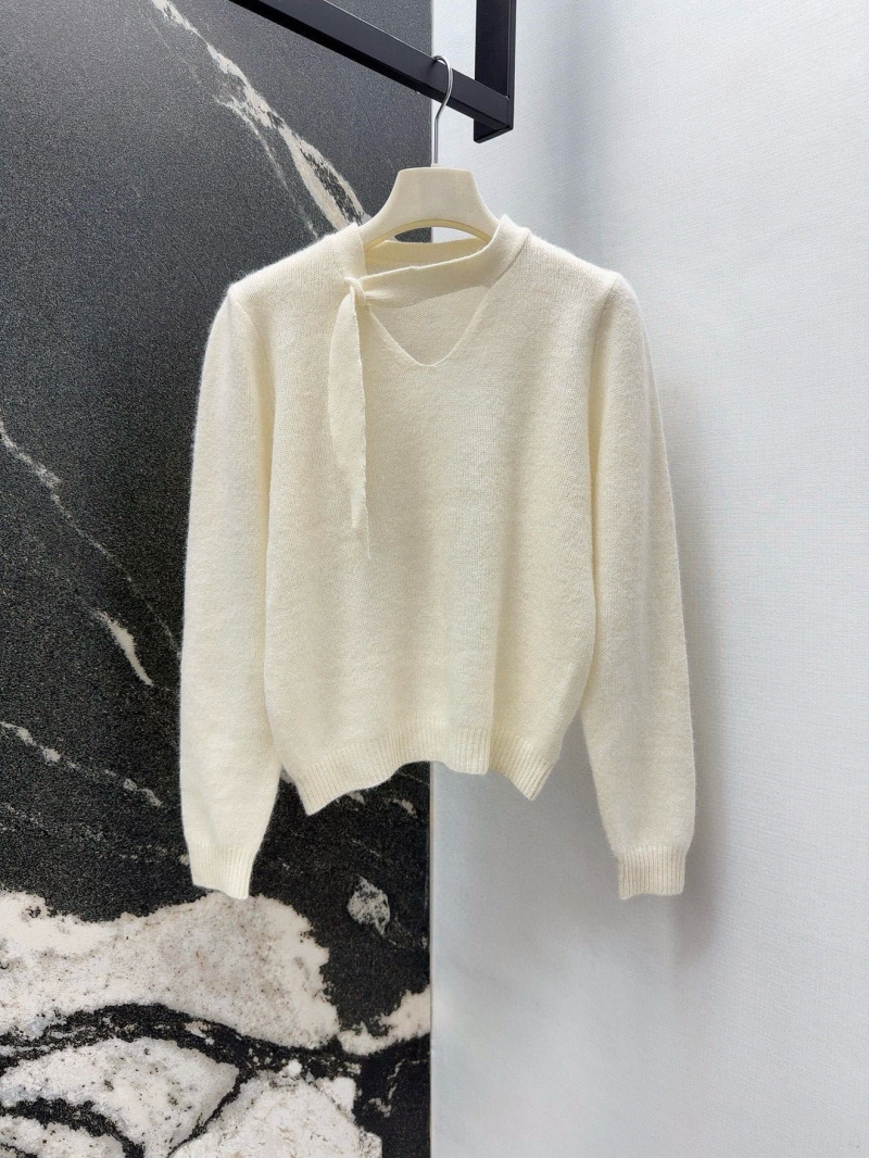 chr1st1an D10r sweaters